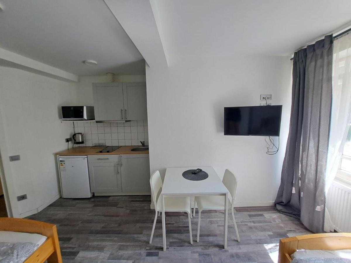 Monteurzimmer - Ferien Wohnungen Leipzig - Sandersdorf-Brehna - Housity