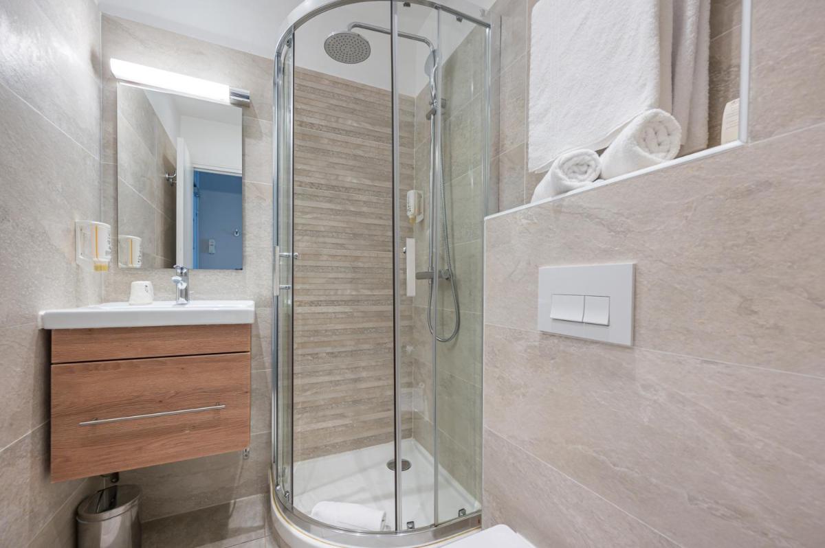 Hotel Select - Housity