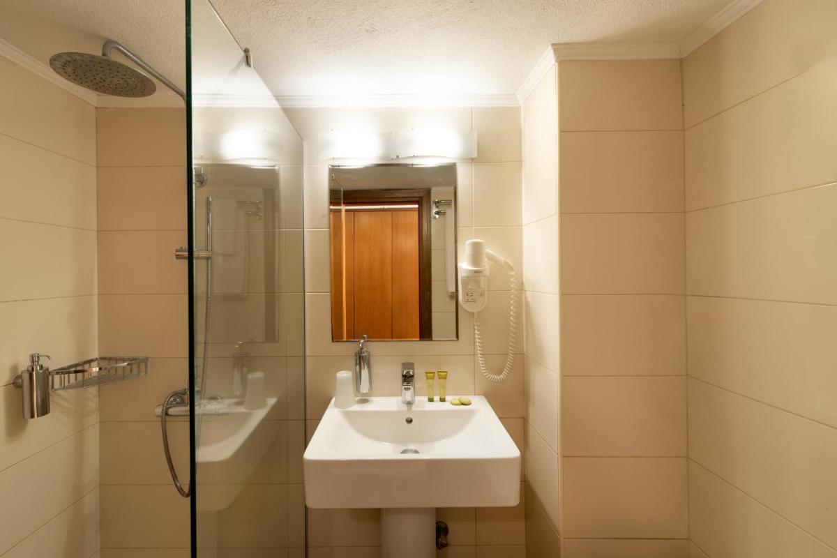 Alexander the Great Beach Hotel - Housity