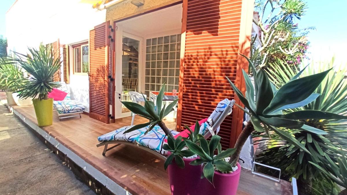 Jardín al aire libre en Birdcage Gay Men Resort and Lifestyle Hotel