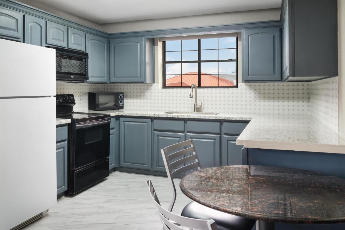 Melrose @ Seabrook, BW Signature Collection by Best Western - Housity