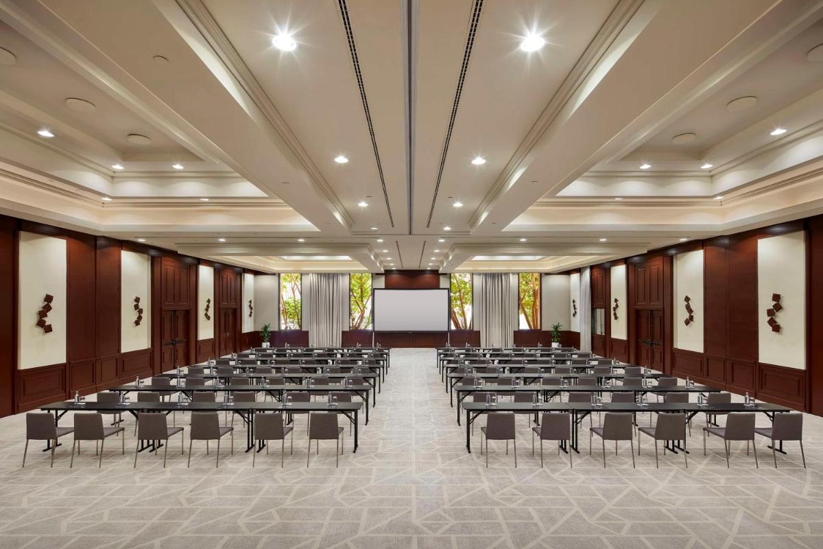 Zona business o sala de conferencias en Tivoli La Caleta Resort