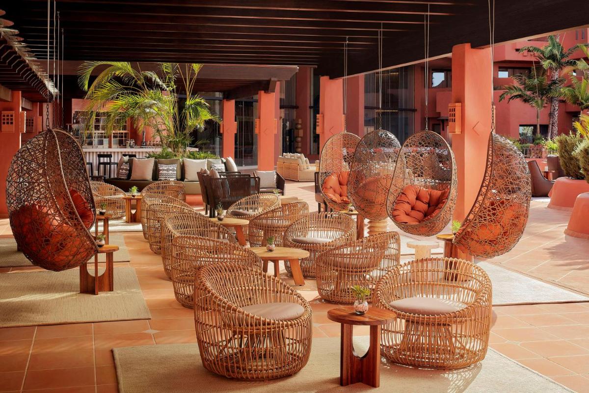 Zona de estar de Tivoli La Caleta Resort
