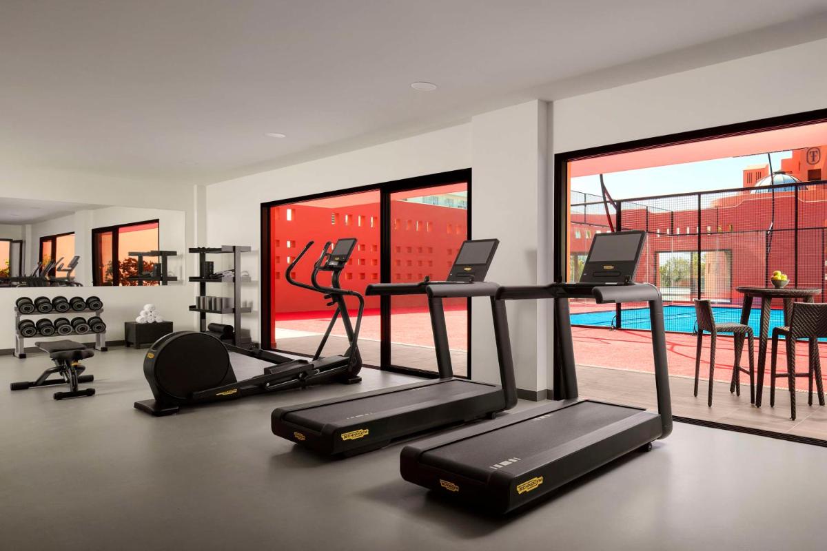 Gimnasio o instalaciones de fitness de Tivoli La Caleta Resort
