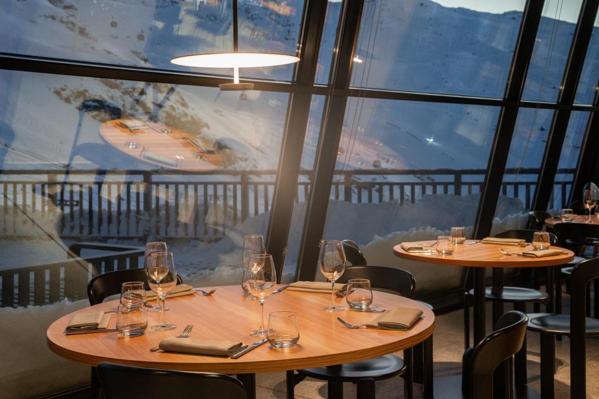 Restaurant ou autre lieu de restauration dans l'établissement Altapura Hôtel & Spa Val Thorens