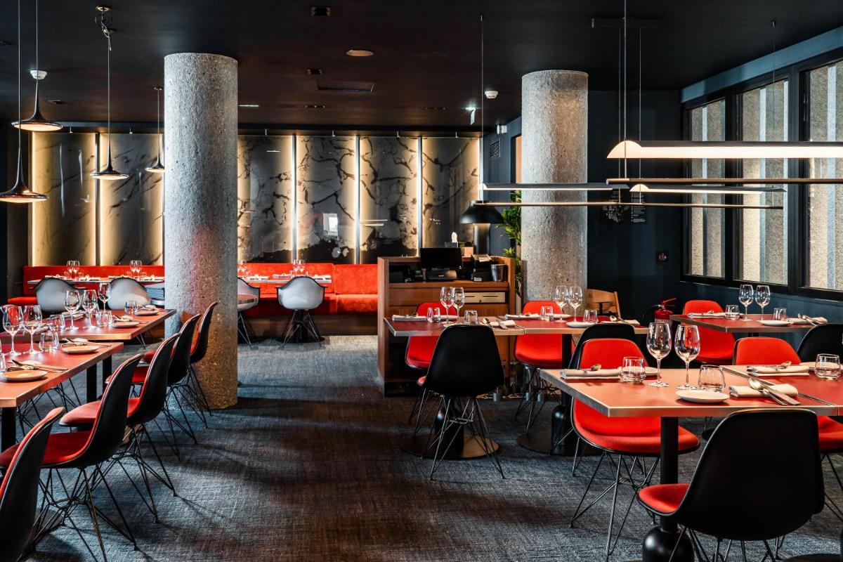 Restaurant ou autre lieu de restauration dans l'établissement Altapura Hôtel & Spa Val Thorens