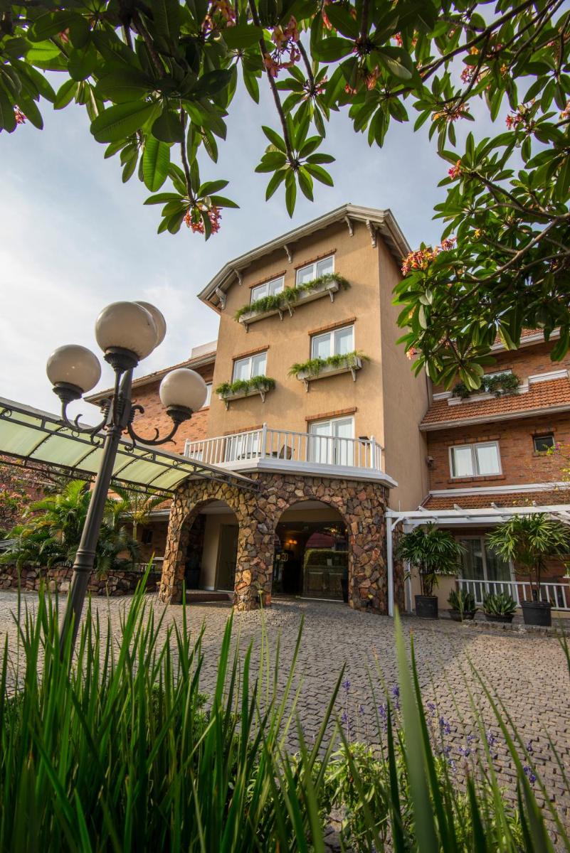 Hotel Villa Morra Suites - Housity