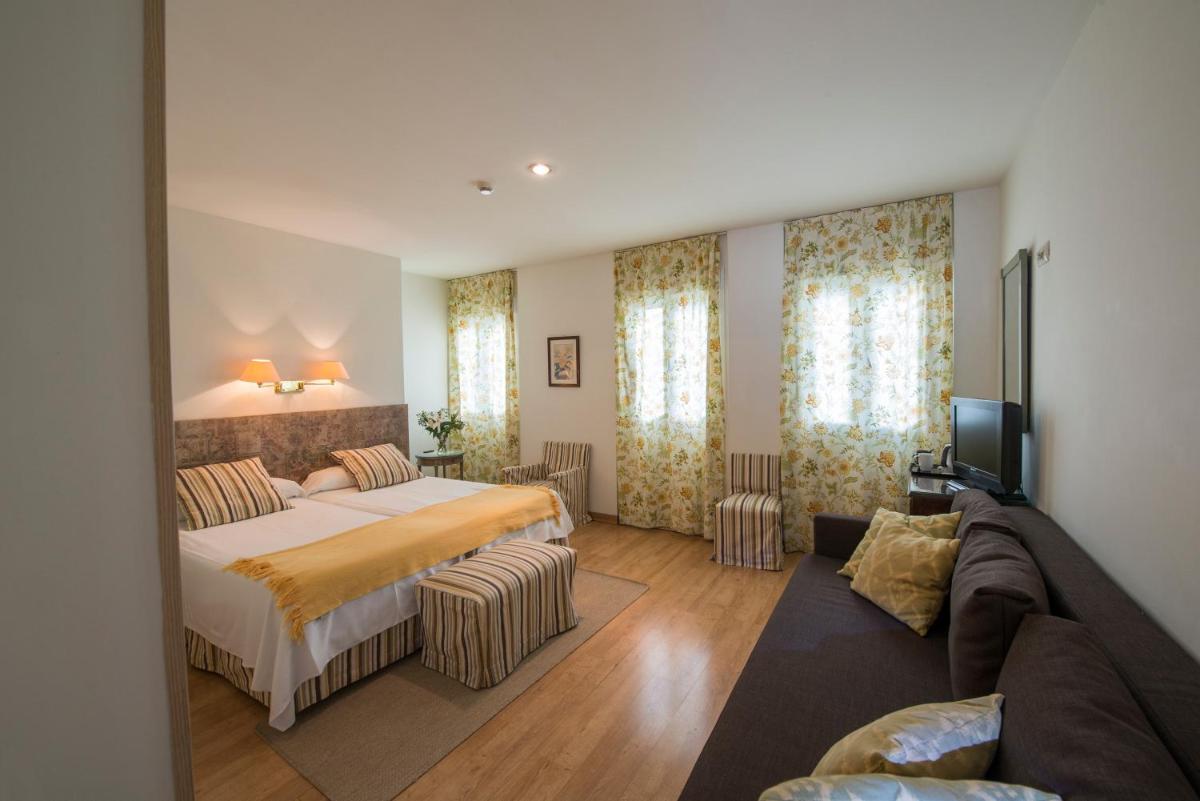 Hotel Alcántara - Housity