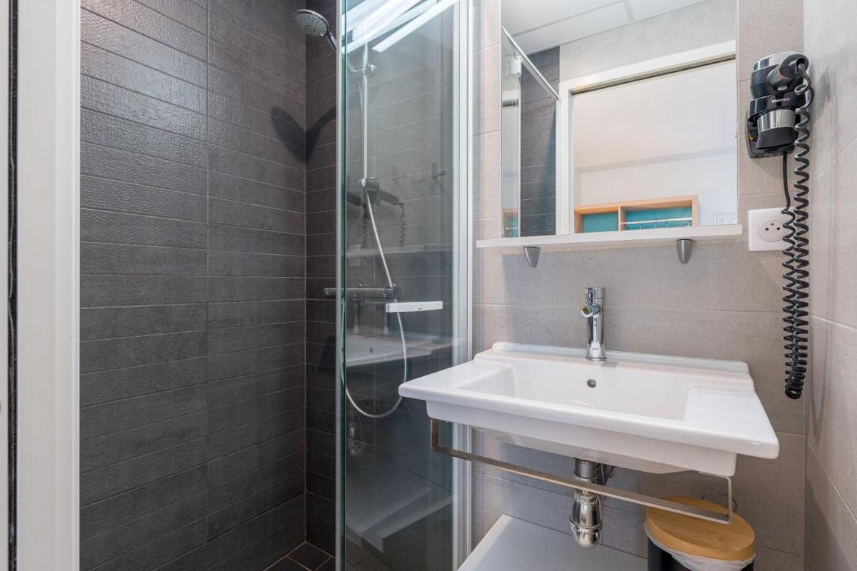 Salle de bains dans l'établissement TERNELIA Le Vent Du Large