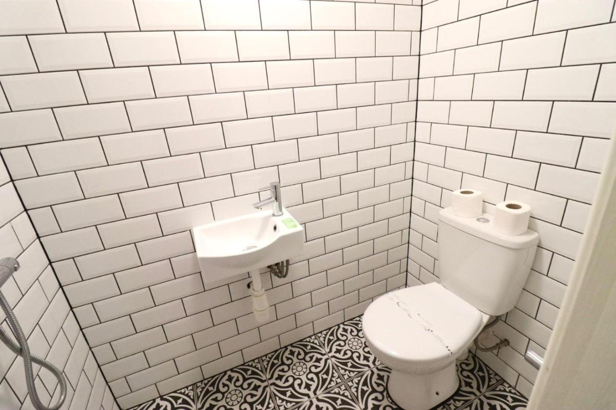 Flat 7, 10 St John's - Hizvo