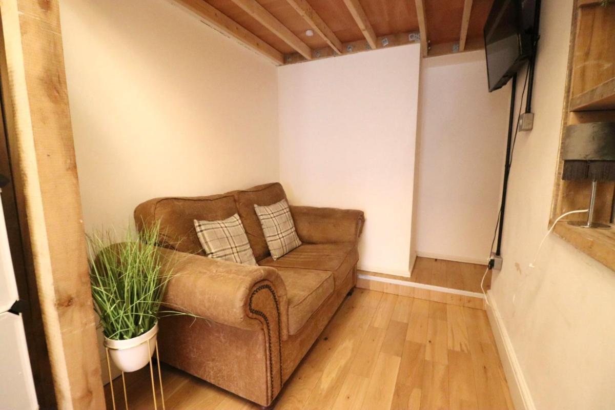 Flat 7, 10 St John's - Hizvo