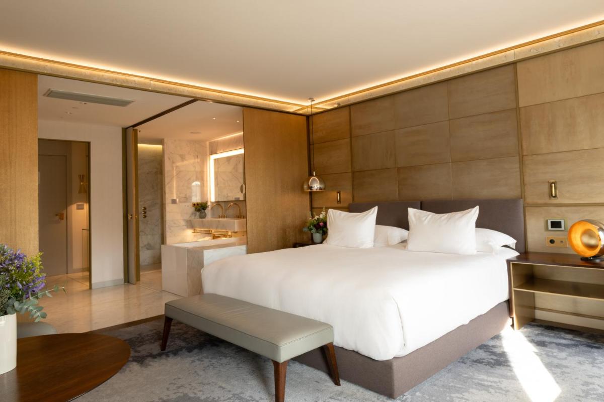 Cama o camas de una habitación en Almanac Barcelona