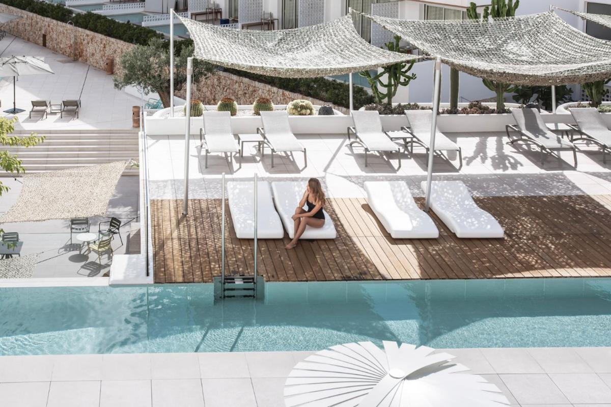Piscina en o cerca de Inturotel Cala Esmeralda Beach Hotel & Spa - Adults Only