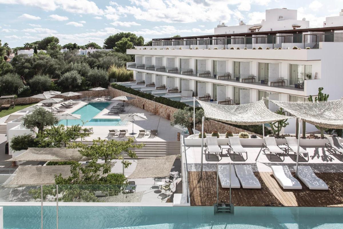 Piscina en o cerca de Inturotel Cala Esmeralda Beach Hotel & Spa - Adults Only