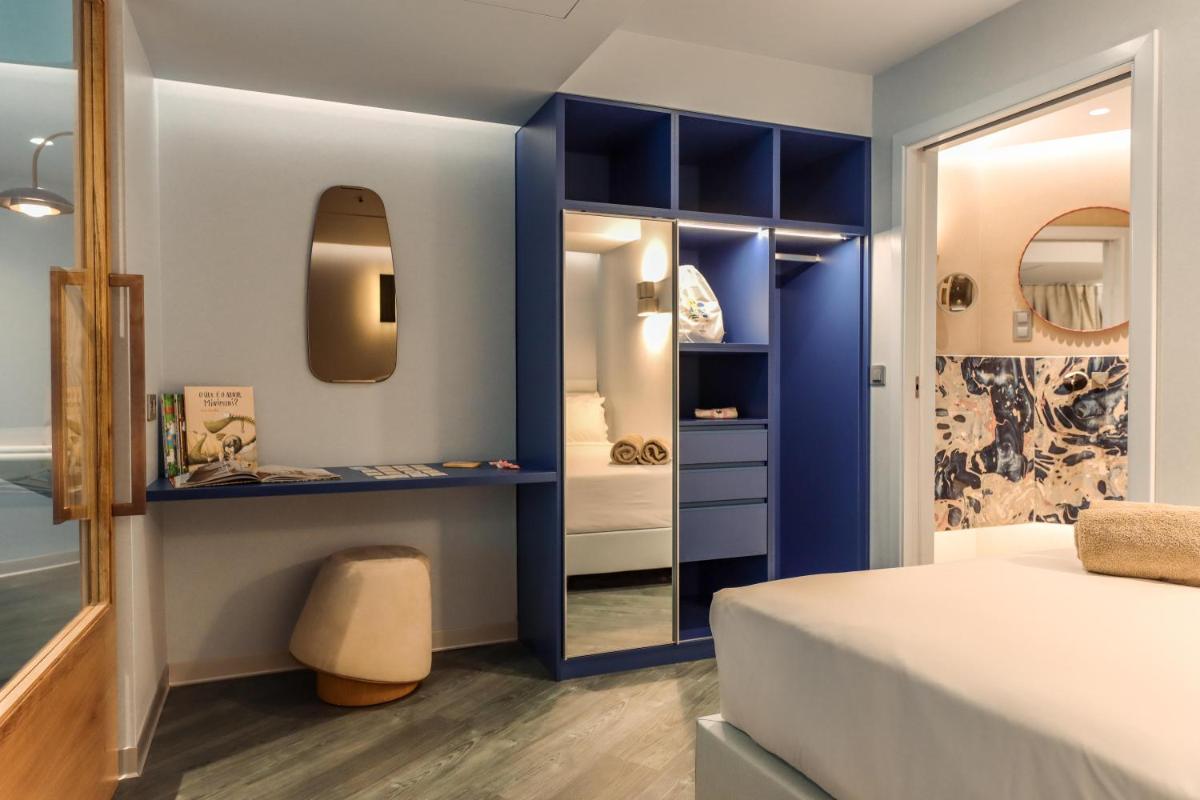 Uma cama ou camas num quarto em The Views Oasis