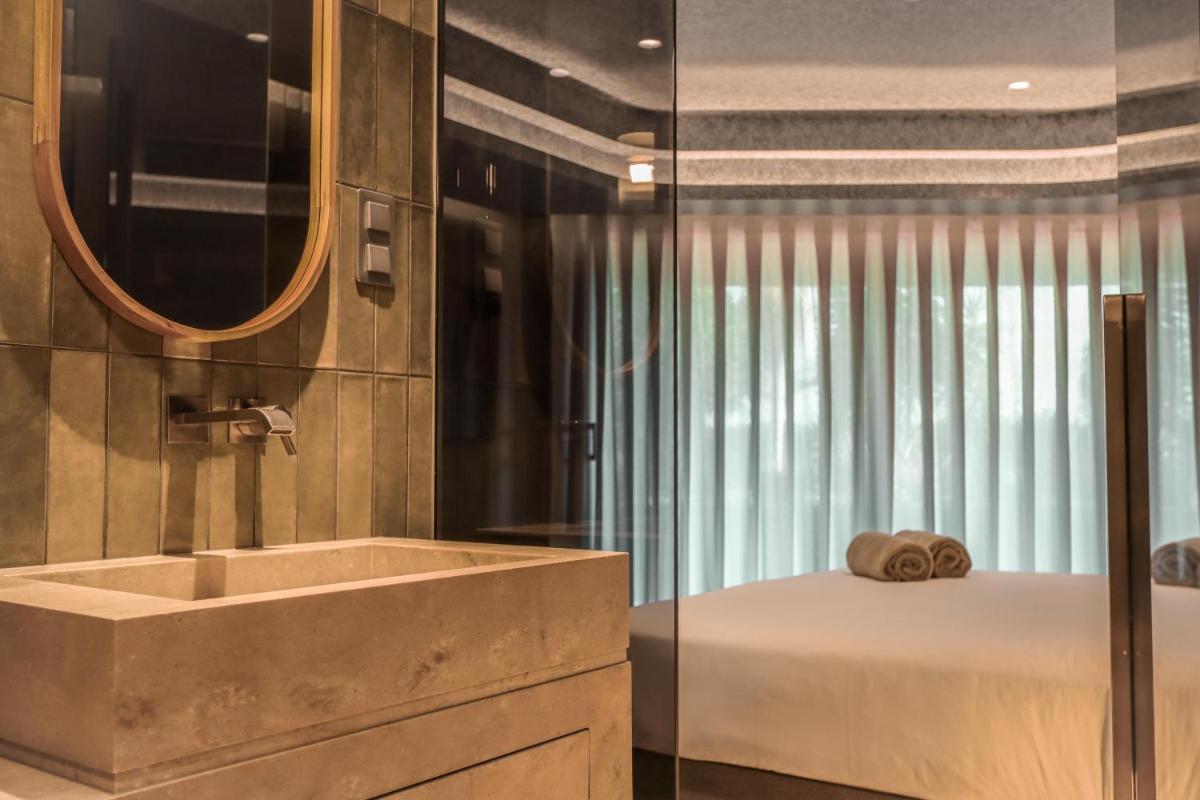 Uma cama ou camas num quarto em The Views Oasis