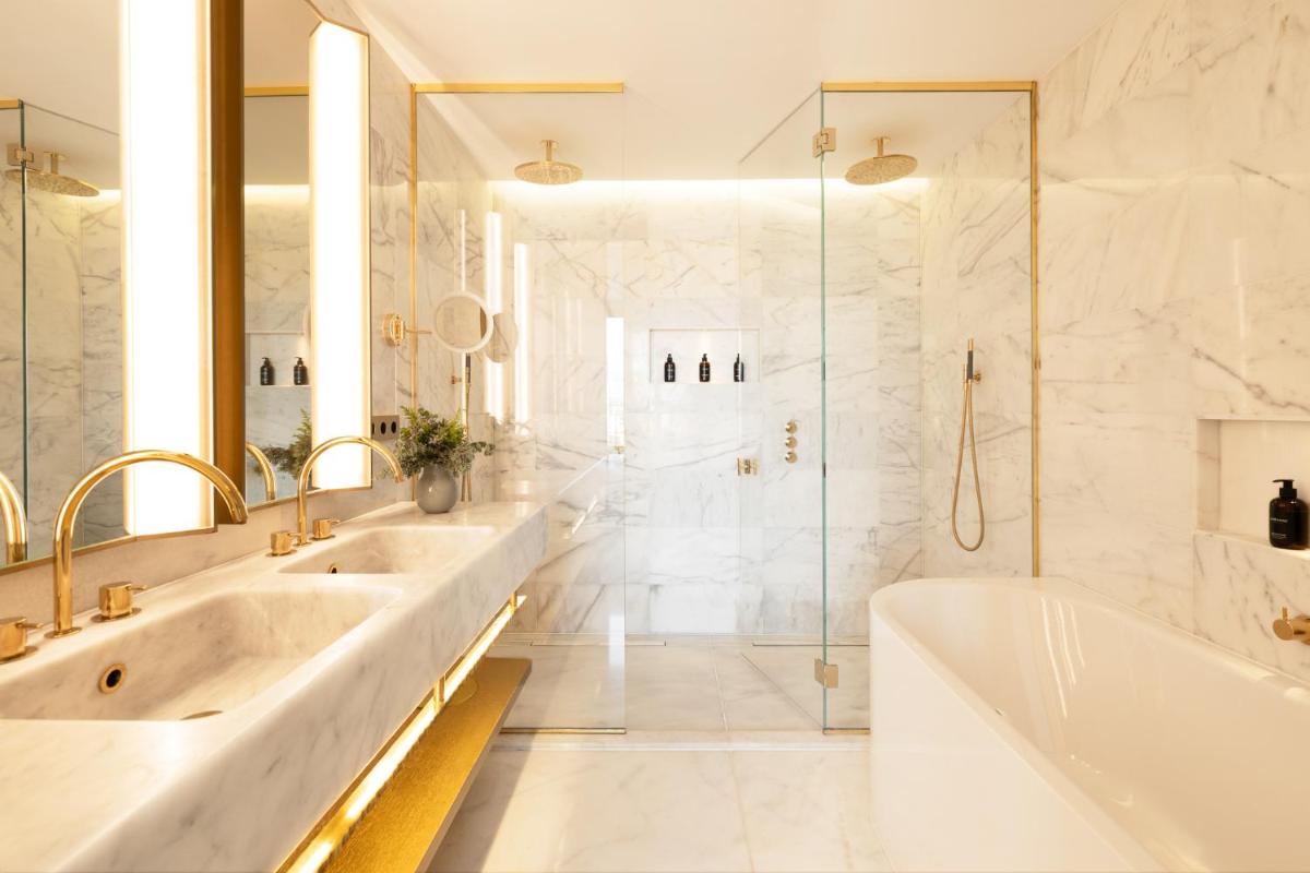Un baño de Almanac Barcelona