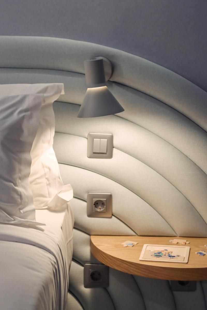 Uma cama ou camas num quarto em The Views Oasis