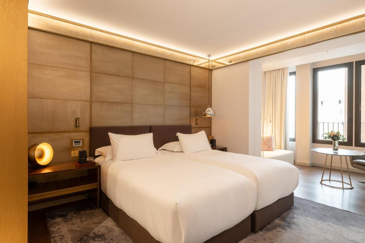Cama o camas de una habitación en Almanac Barcelona