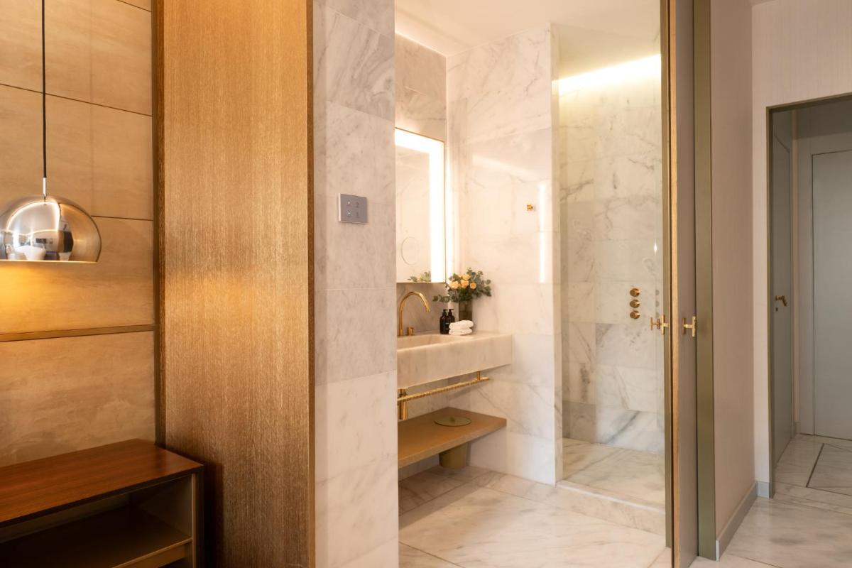 Un baño de Almanac Barcelona