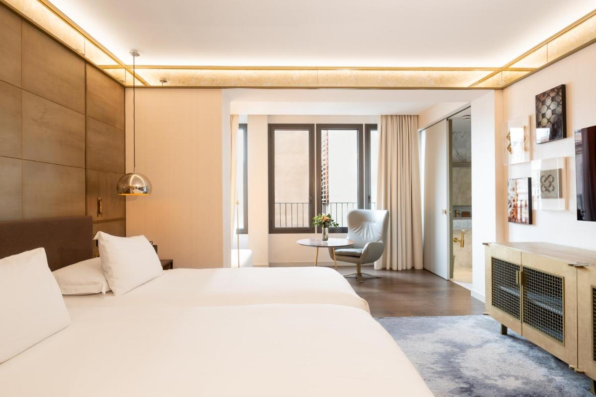 Cama o camas de una habitación en Almanac Barcelona