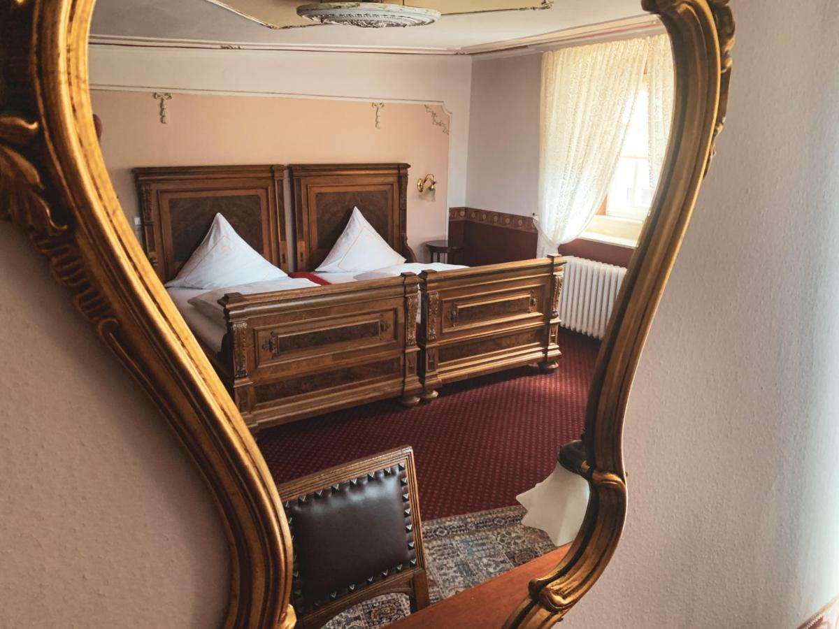 Hotel Schloss Ysenburg - Housity