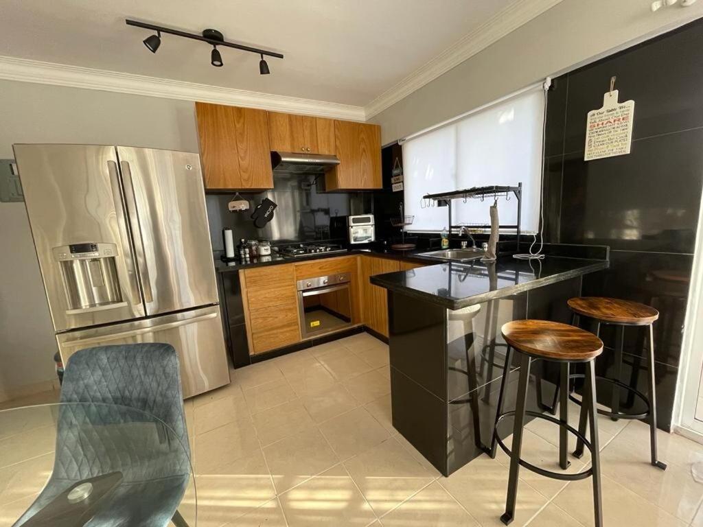 Beautiful ocean view apartment and free parking - Housity