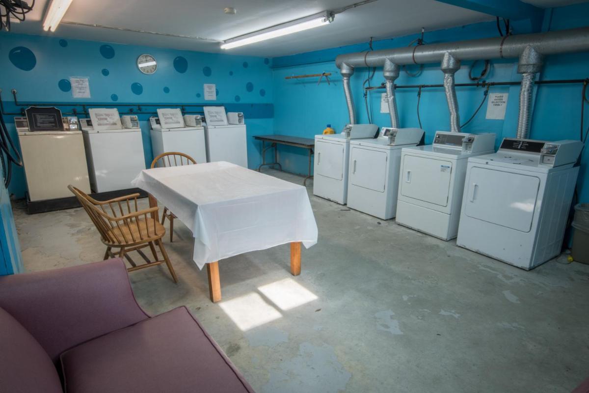 Groton Inn & Suites - Housity