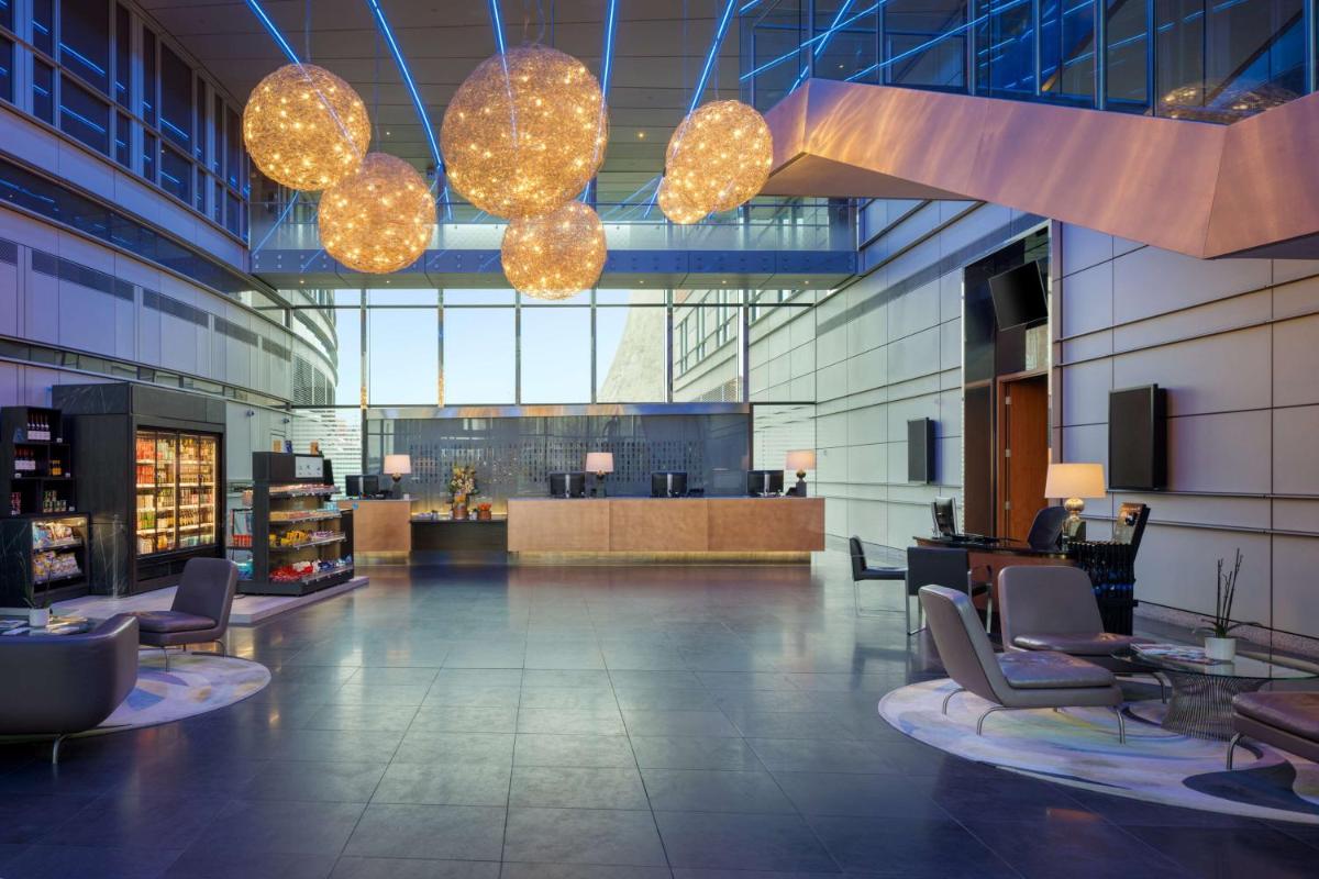 Radisson Blu Hotel, London Canary Wharf East - Housity
