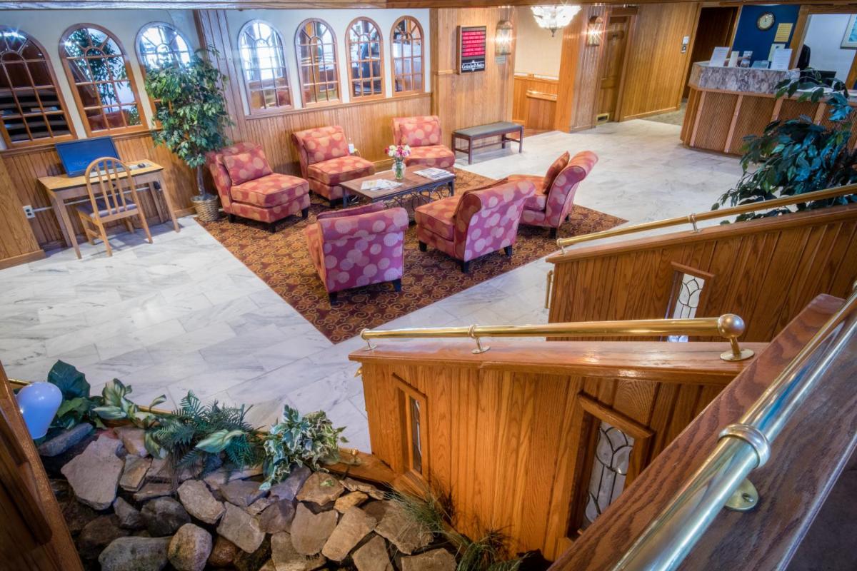 Groton Inn & Suites - Housity