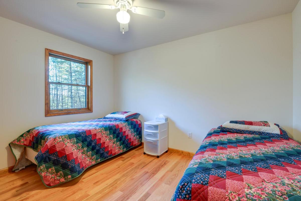 Benton Home on 50 Acres with Private Deck and Views! - Housity