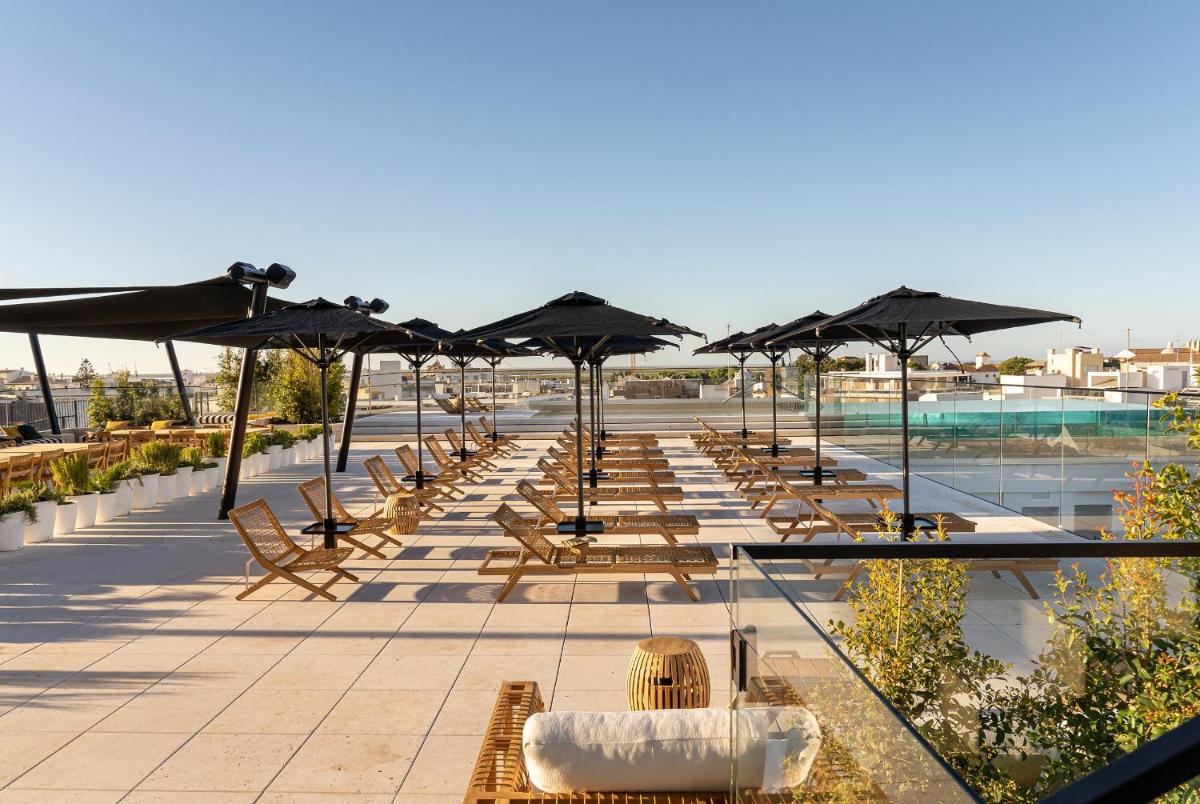 A piscina em ou perto de 3HB Faro