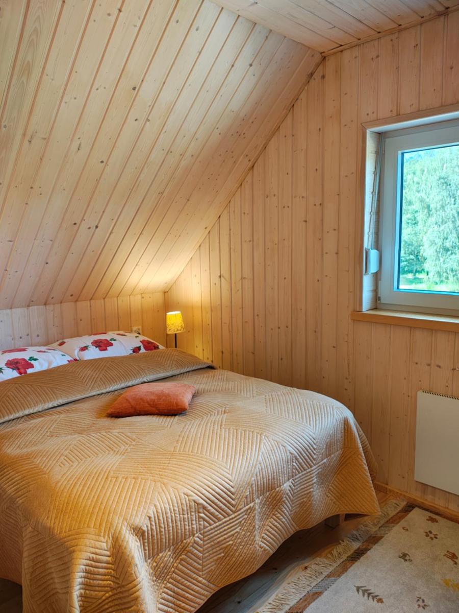 OSTOJA PAWIE OKO - Housity
