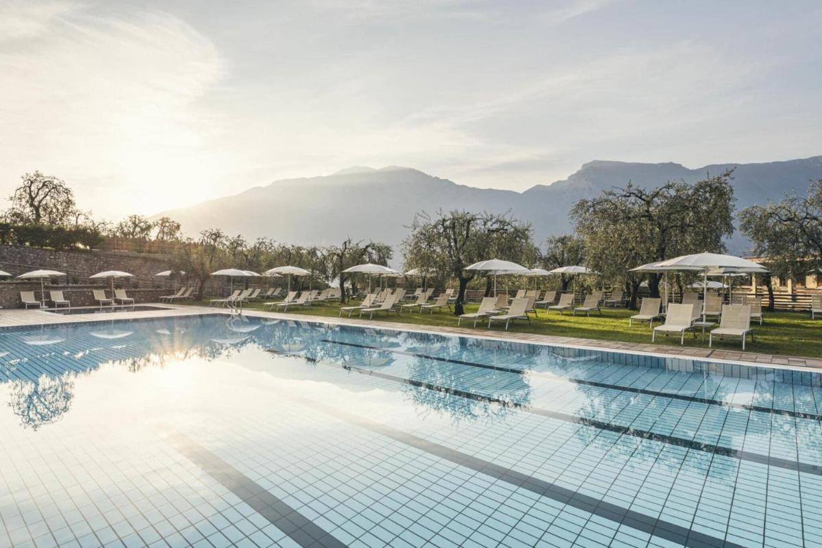 Villa Imelda, panoramic apartments with Lake Garda views - Housity