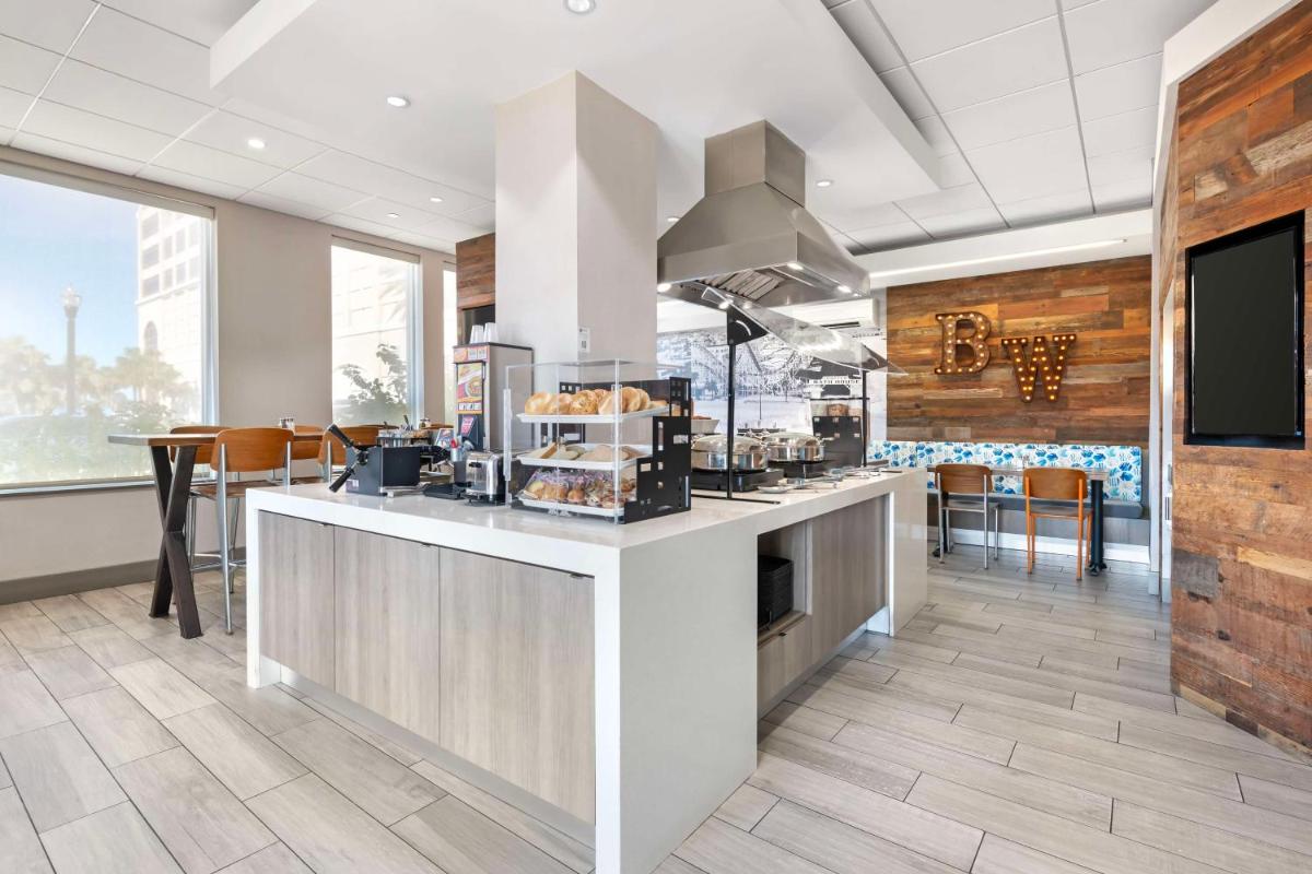 Best Western Oceanfront - Housity