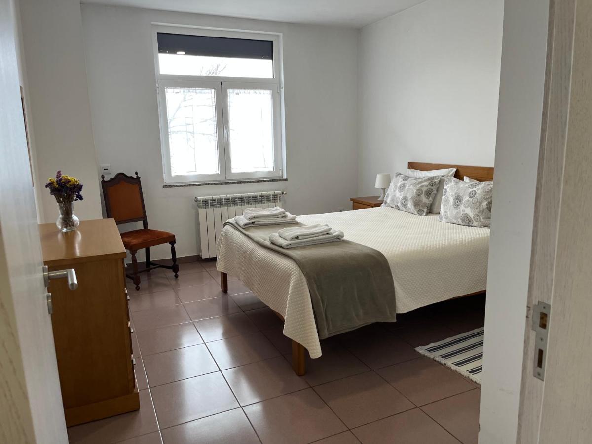 Casa de Casarelhos - Estúdio com AC e AL com lareira - Gerês - Housity