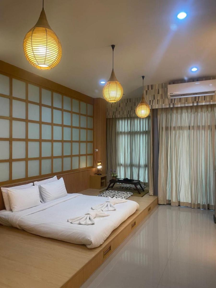 The Iconic Hotel Ranong - Housity