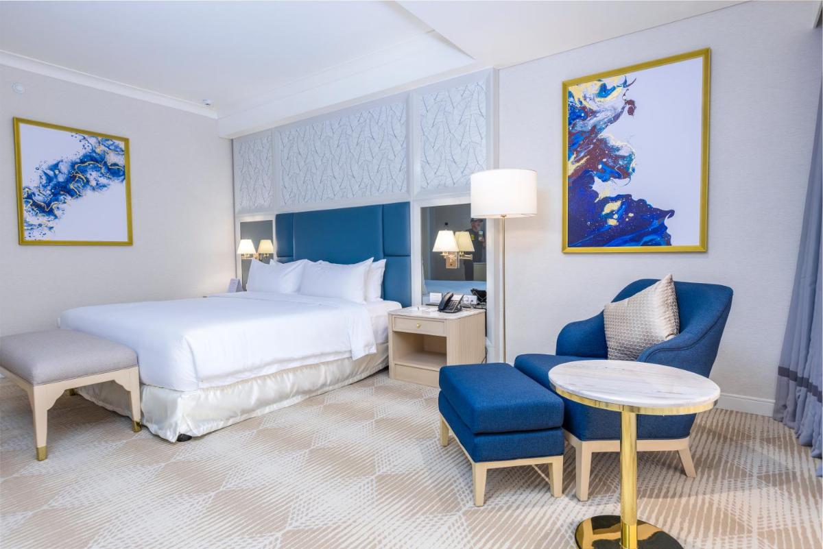 Royce Hotel & Casino - Housity