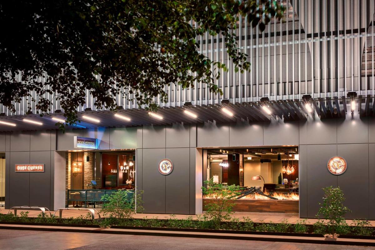Renaissance Phoenix Downtown Hotel - Housity