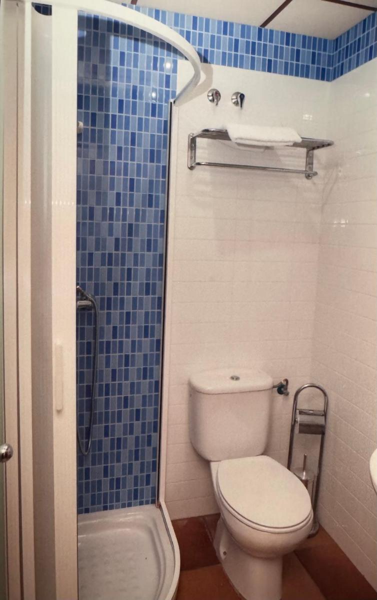 Hotel Encarna - Housity