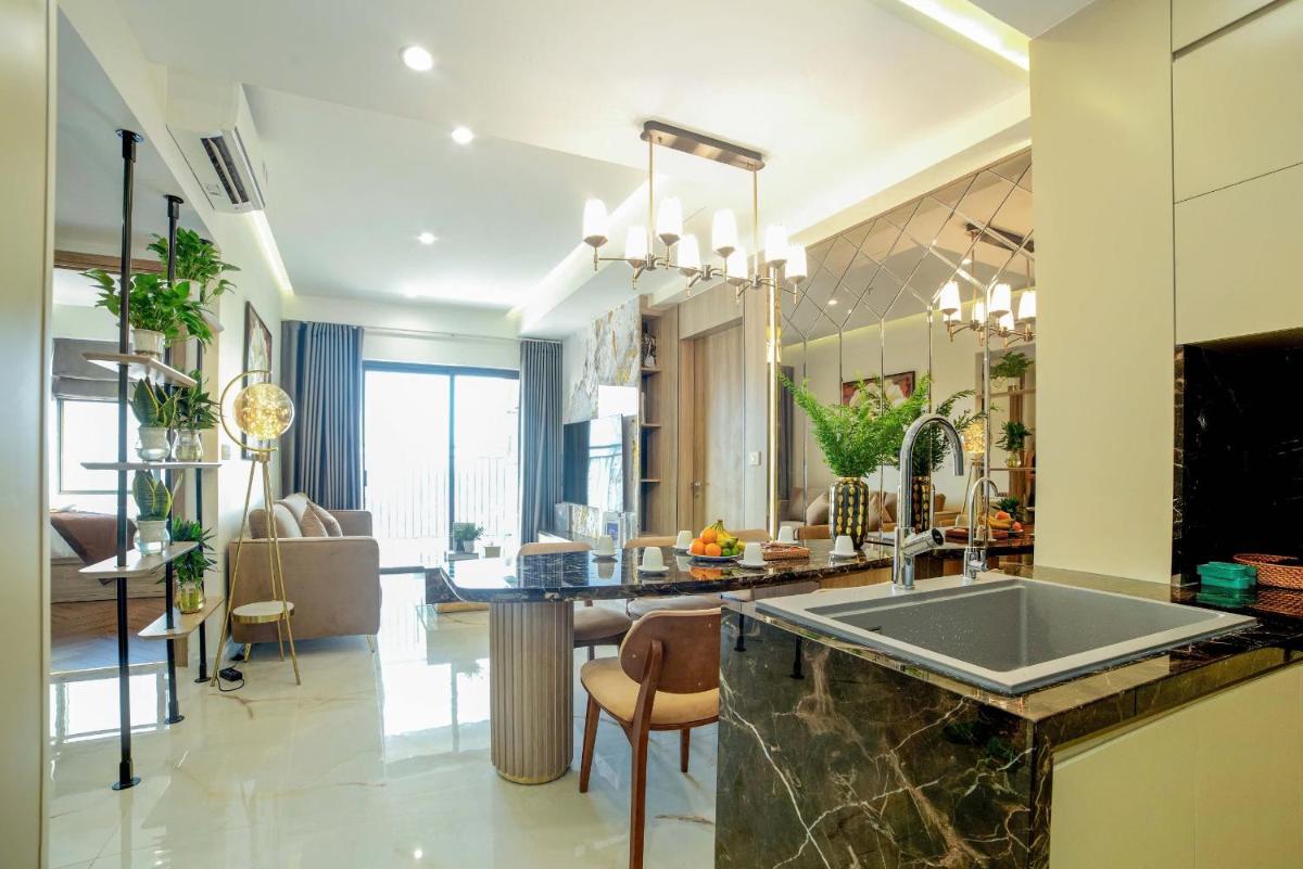 Otis Soho Saigon Balcony Apartment - Housity