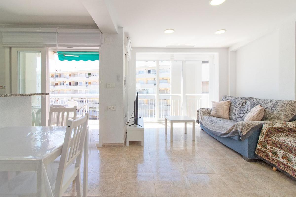 Global Vacacional, Apartamento en primera linea de playa en Canet de Berenguer - Housity