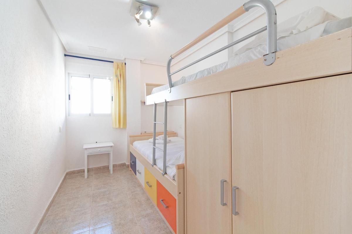 Global Vacacional, Apartamento en primera linea de playa en Canet de Berenguer - Housity