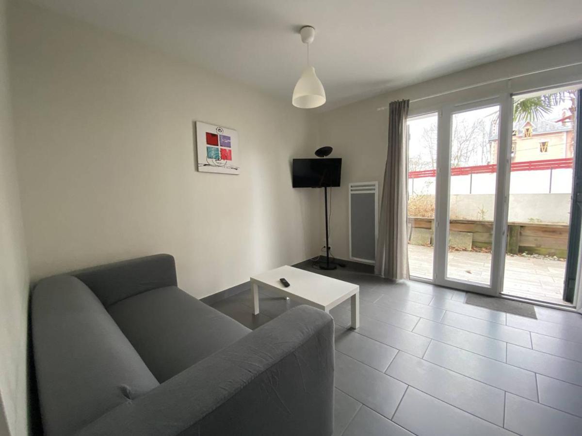 T1 bis confortable avec terrasse, parking privé, proche thermes - FR-1-495-111 - Housity