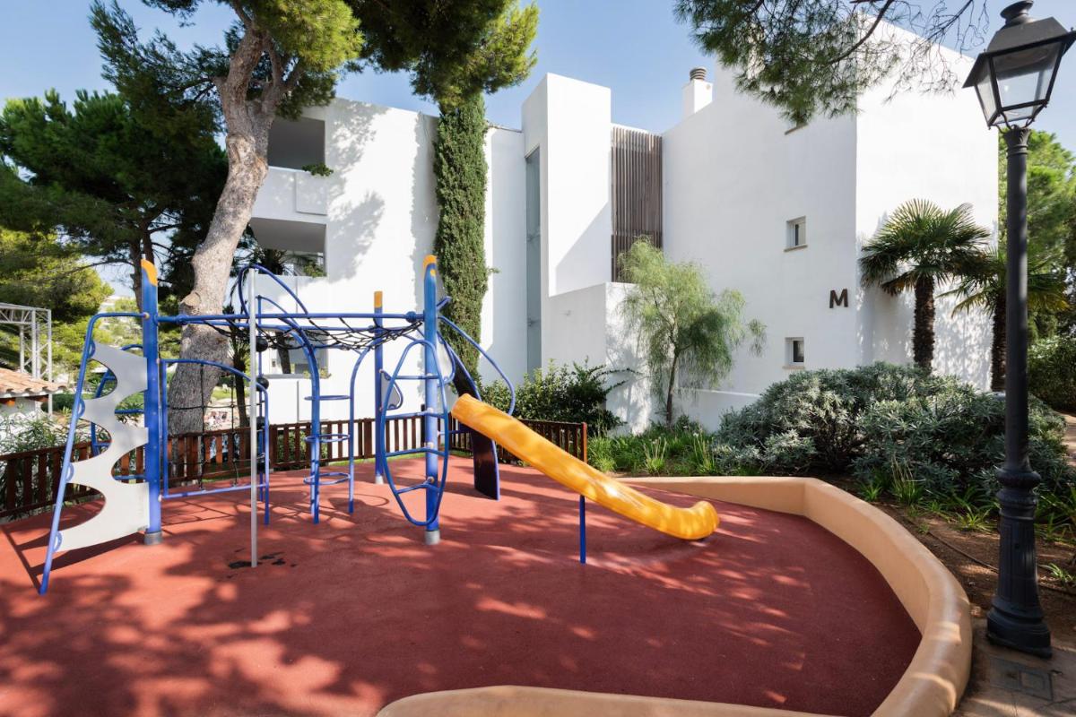 Zona de juegos infantil en Inturotel Esmeralda Park