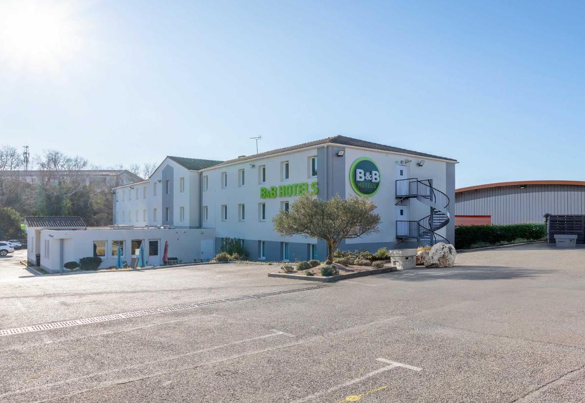 B&B HOTEL Aix-en-Provence Meyreuil Sainte-Victoire - Housity