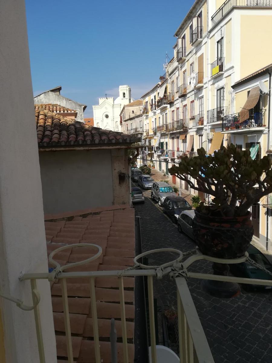 Italy, Calabria, PIZZO rent apartment 2 room - Housity