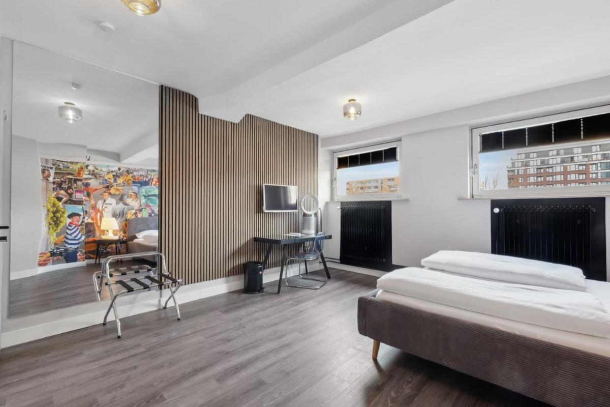 The Room 44 - Housity