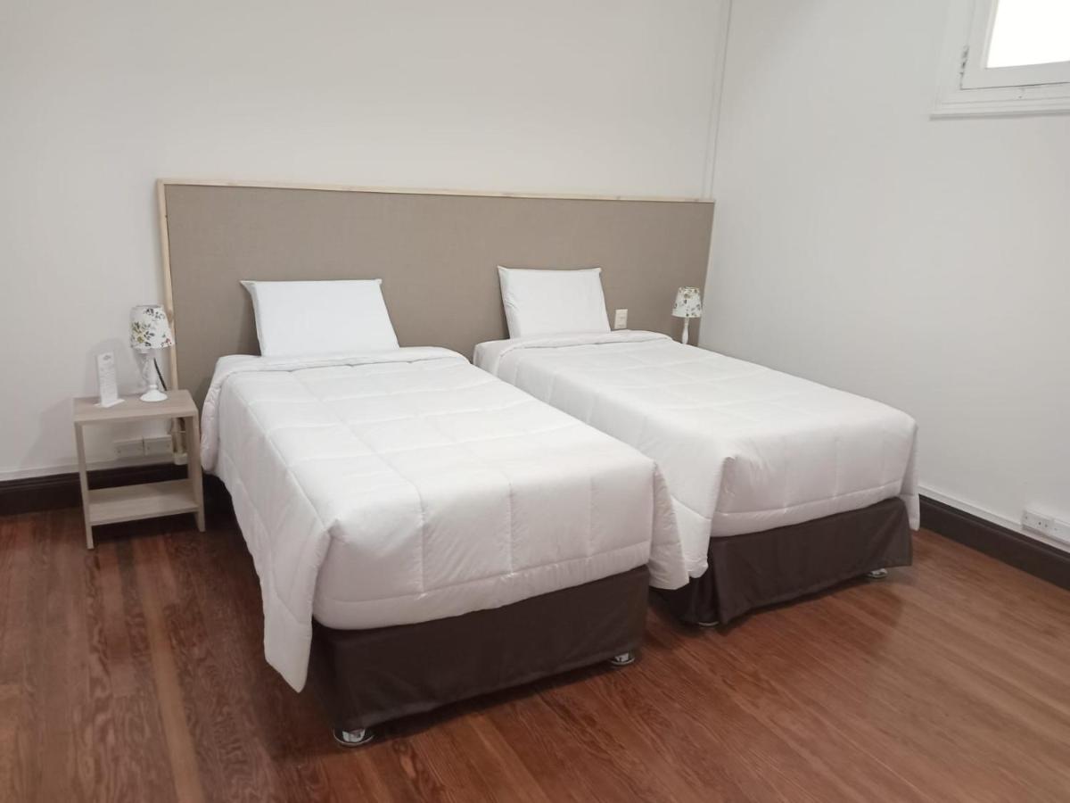 Colville Hospedaje, a 1 cuadra de la plaza mayor de lima - Housity