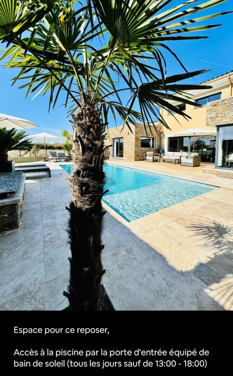 Villa Cardelin, Chambre privée, proche Aéroport et Airbus, - Housity